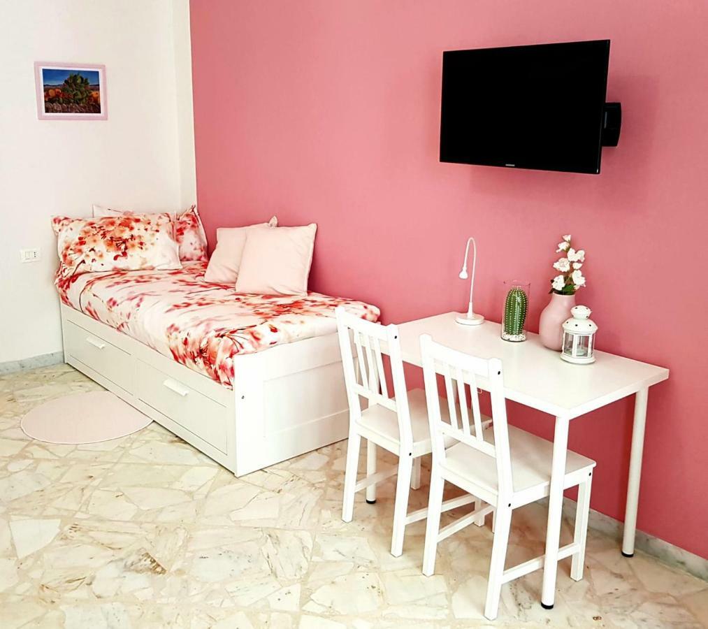 L'Opera Dei Pupi B&B 阿沃拉 外观 照片