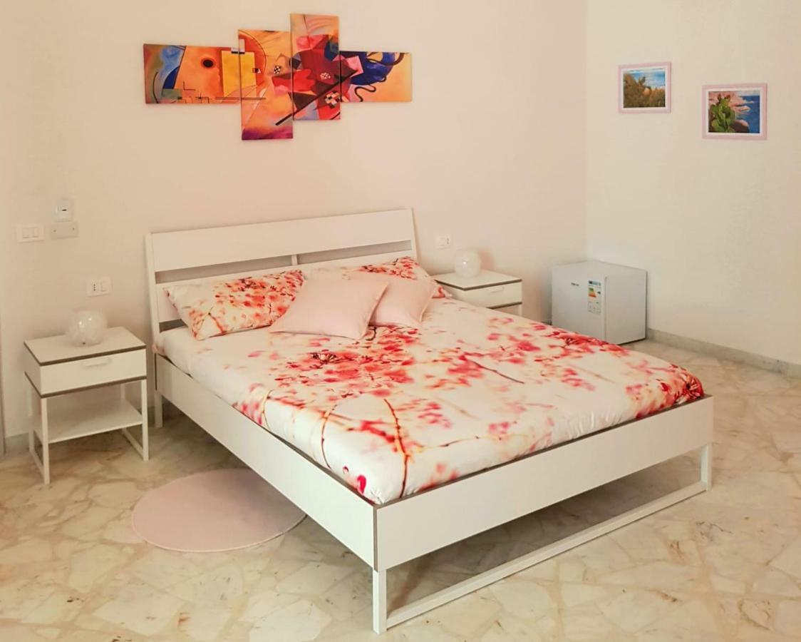 L'Opera Dei Pupi B&B 阿沃拉 外观 照片